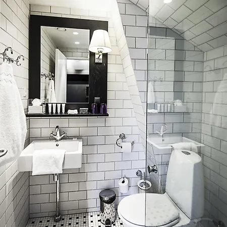 Ξενοδοχείο First Grand