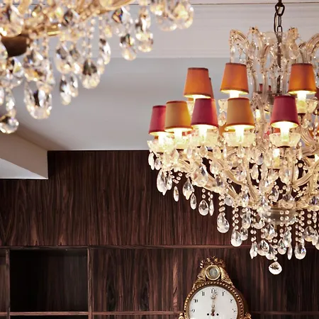 First Grand Ξενοδοχείο