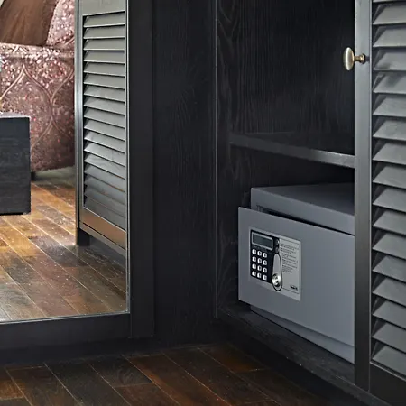 First Grand Hotel 4*