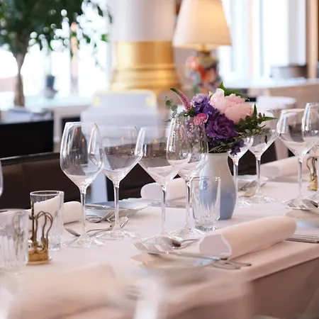 First Grand Hotel 4*